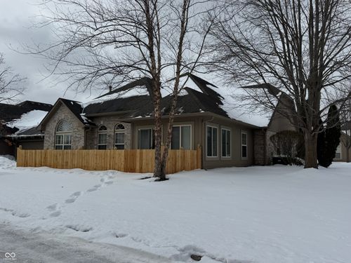 11130 Vineyard Dr, Fishers, IN, 46038-3810 | Card Image