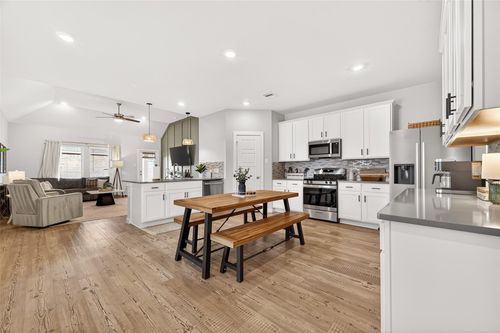 17681 Tree Of Heaven, Conroe, TX, 77385 | Card Image