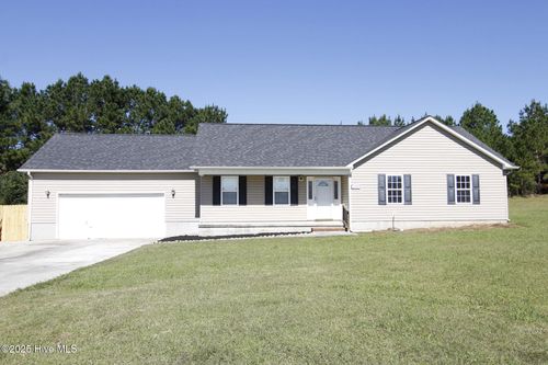 135 Annie Rd, Richlands, NC, 28574-8327 | Card Image