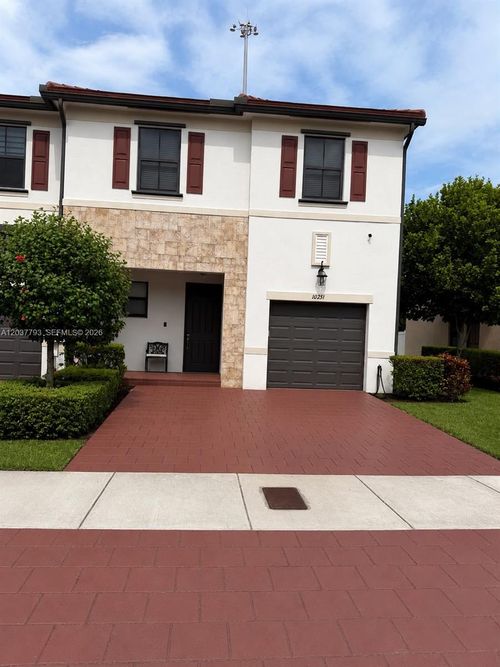 10251-10251 W 32nd Ln, Hialeah, FL, 33018-2089 | Card Image