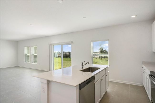 640 Trotters Dr, House other with 4 bedrooms, 3 bathrooms and null parking in EAGLE LAKE FL | Image 14