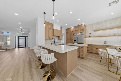 2951 Matese Dr, Henderson, NV, 89052-4086 | Card Image