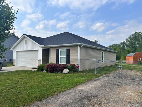 9145 Magnolia Ct, Davison, MI, 48423-2088 | Card Image