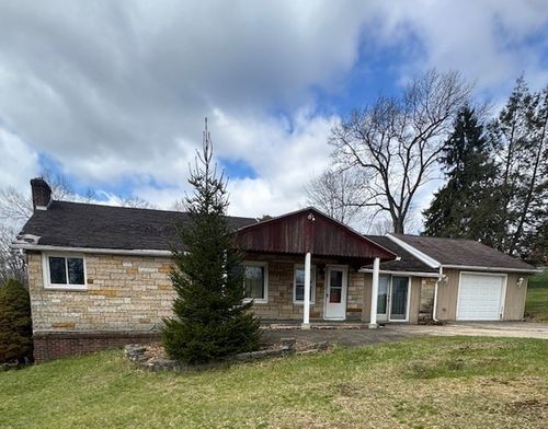 201 Hillvue Dr, Butler, PA, 16001-3427 | Card Image