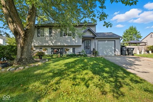 50 Meadow Creek Blvd, Whiteland, IN, 46184-9600 | Card Image