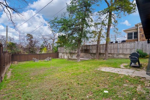 1614 Seevers Ave, Dallas, TX, 75216-1439 | Card Image