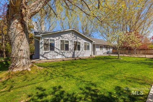 3002 Frozen Dog Rd, Emmett, ID, 83617-9168 | Card Image