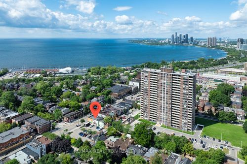 1640 Queen St W, Toronto, ON, M6R1B2 | Card Image