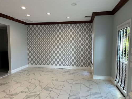 361 Union Blvd, West Islip, NY, 11795-3123 | Card Image