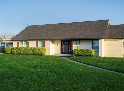 1402 Bayou Shore Dr, Galveston, TX, 77551-4300 | Card Image