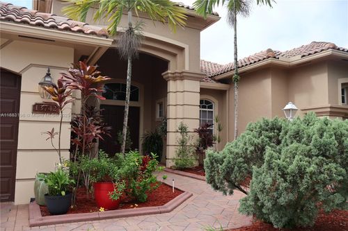 13742 Nw 11th Ct, Pembroke Pines, FL, 33028-2351 | Card Image