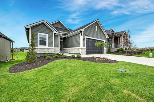 15431 W 161st St, Olathe, KS, 66062 | Card Image