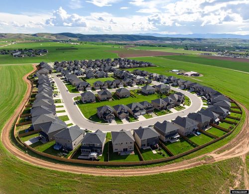 46 City View Dr, Evanston, WY, 82930-5703 | Card Image