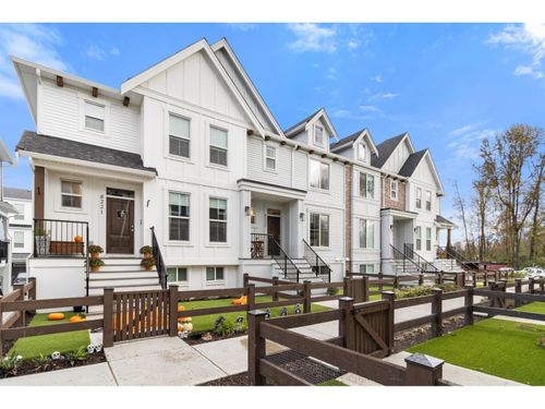 8227 Foxfern Rd, Chilliwack, BC, V2R6H9 | Card Image