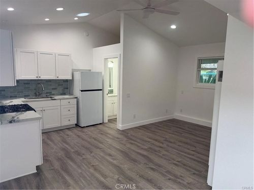 1-837 Santiago Rd, Costa Mesa, CA, 92626-5705 | Card Image