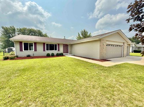 106 Autumnwood Ln, DAVIS JUNCTION, IL, 61020-9407 | Card Image