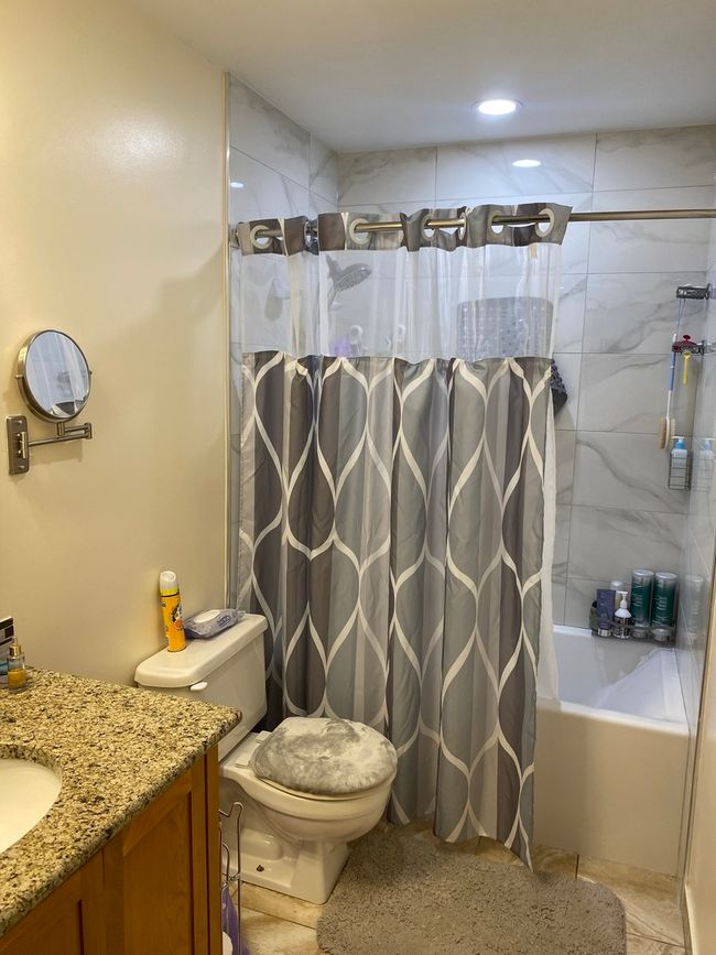 303B - 10501 S Highland Ave, Condo with 2 bedrooms, 1 bathrooms and 2 parking in Worth IL | Image 10