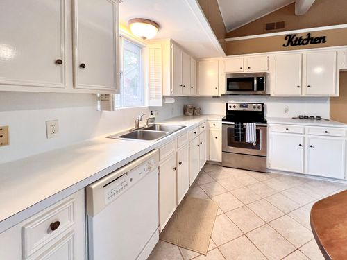 401 Rolling Hills Dr, Panorama Village, TX, 77304-1227 | Card Image