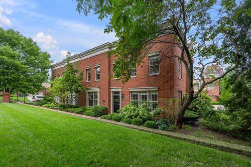 982 Village Green Ave, Lexington, KY, 40509 | Card Image