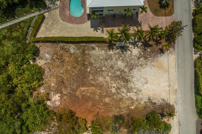 Adjacent Lot | Image 60