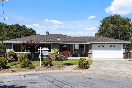 535 Vannier Dr, Belmont, CA, 94002-2238 | Card Image