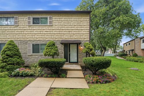 1610 Tahoe Circle Dr, Wheeling, IL, 60090-5148 | Card Image
