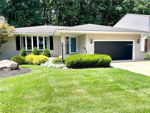 7280 Lancelot Dr, Parma, OH, 44134-5756 | Card Image