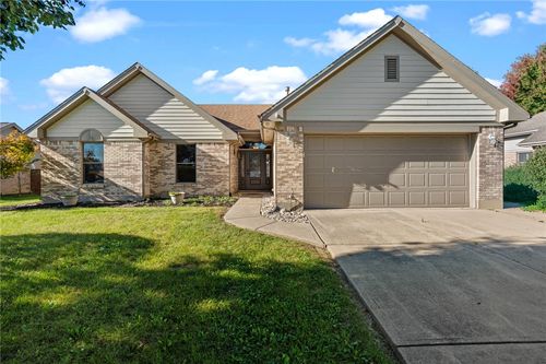 6854 Sun Ridge Dr, Waynesville, OH, 45068 | Card Image