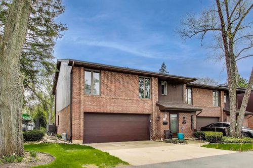 285 Boardwalk Pl, Park Ridge, IL, 60068-2828 | Card Image