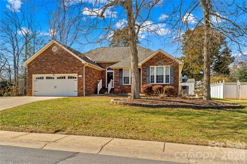 1319 Mistletoe Ridge Pl Nw, Concord, NC, 28027-7877 | Card Image