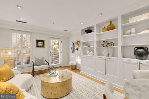 cs102-110 Cameron Street, ALEXANDRIA, VA, 22314 | Card Image