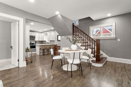 219 12th Ave W, Alexandria, MN, 56308-2425 | Card Image