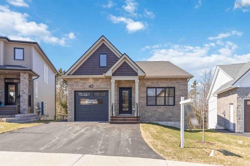 GW-7 42 Gardenia Way, Dartmouth, NS, B2X0C8 | Card Image