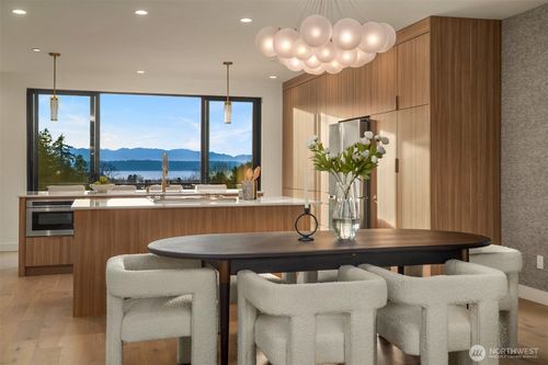 a103-614 5th Ave S, Edmonds, WA, 98020-3404 | Card Image