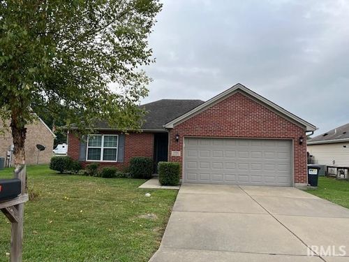 3701 Bronson Ln, Evansville, IN, 47711-7032 | Card Image