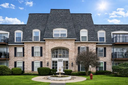 apt-211-5000 Carriageway Dr, Rolling Meadows, IL, 60008-3969 | Card Image