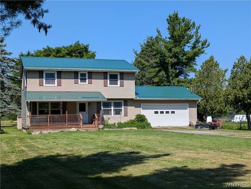 3402 Fruit Ave, Medina, NY, 14103-9542 | Card Image