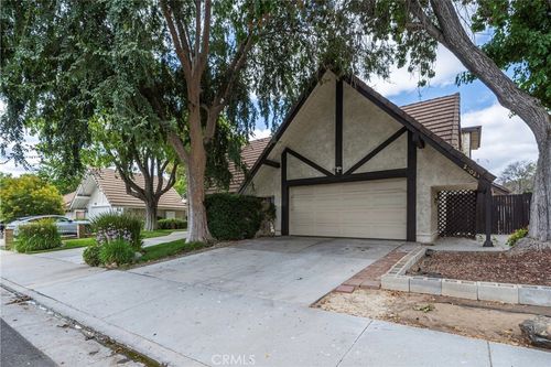 27021 Rio Bosque Dr, Valencia, CA, 91354-2200 | Card Image