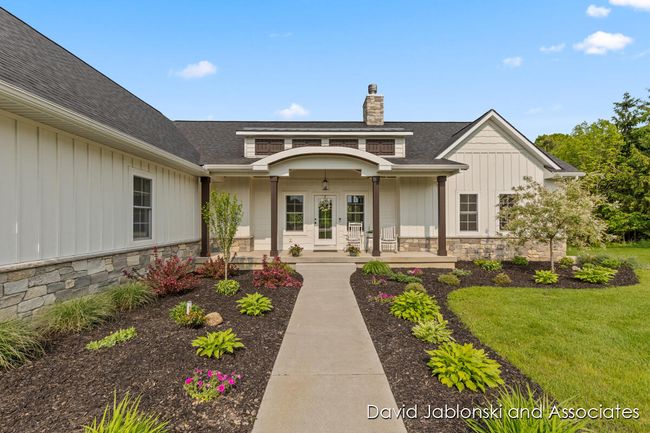 9410 Sanborn Ave Se, House other with 3 bedrooms, 3 bathrooms and null parking in Alto MI | Image 4