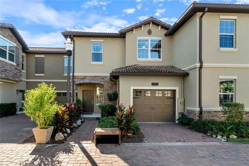 1373 Shinnecock Hills Dr, Davenport, FL, 33896-6802 | Card Image