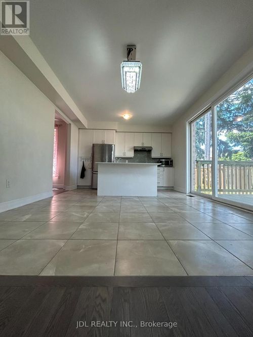 15 Wildflower Way, Scarborough, ON, M1E0C3 | Card Image