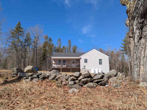 685 Dodge Hollow Rd, Lempster, NH, 03605-3420 | Card Image