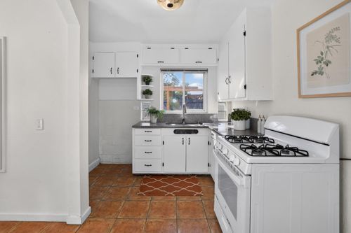 16 Oak Avenue, Woodland, CA, 95695 | Card Image