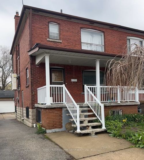 main-fl-472 Winona Dr, York, ON, M6C3T7 | Card Image