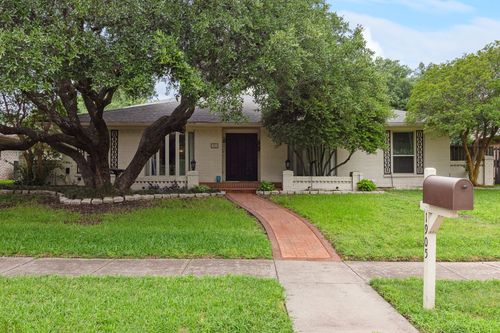 1905 Rustic Dr, Plano, TX, 75075-6659 | Card Image