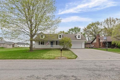 106 N 11th St, New Baden, IL, 62265-1515 | Card Image