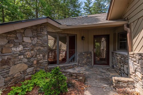 1101 Timber Trl, Asheville, NC, 28804-3946 | Card Image