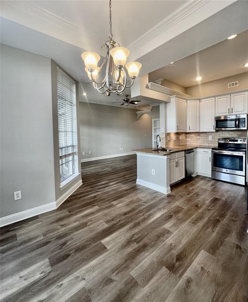 unit-1044-5353 Memorial Dr, Houston, TX, 77007-8269 | Card Image