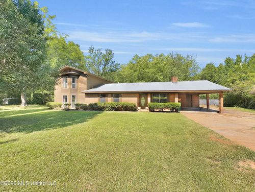 243 Massey Cir, Carthage, MS, 39051-3956 | Card Image