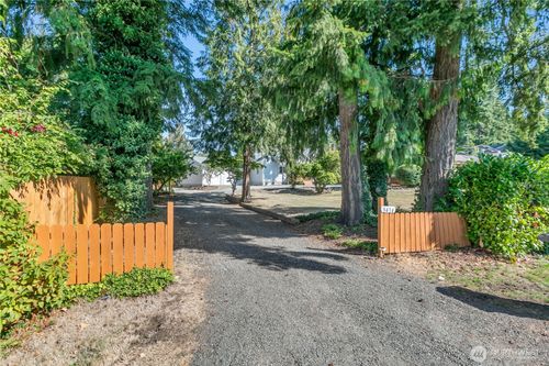 3414 Ne 7th St, Renton, WA, 98056-3847 | Card Image